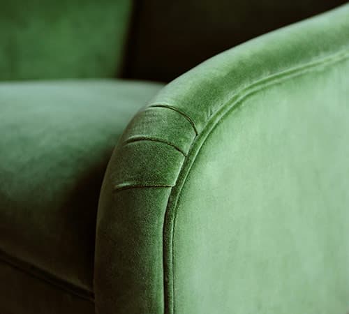 Elegantly curved arms