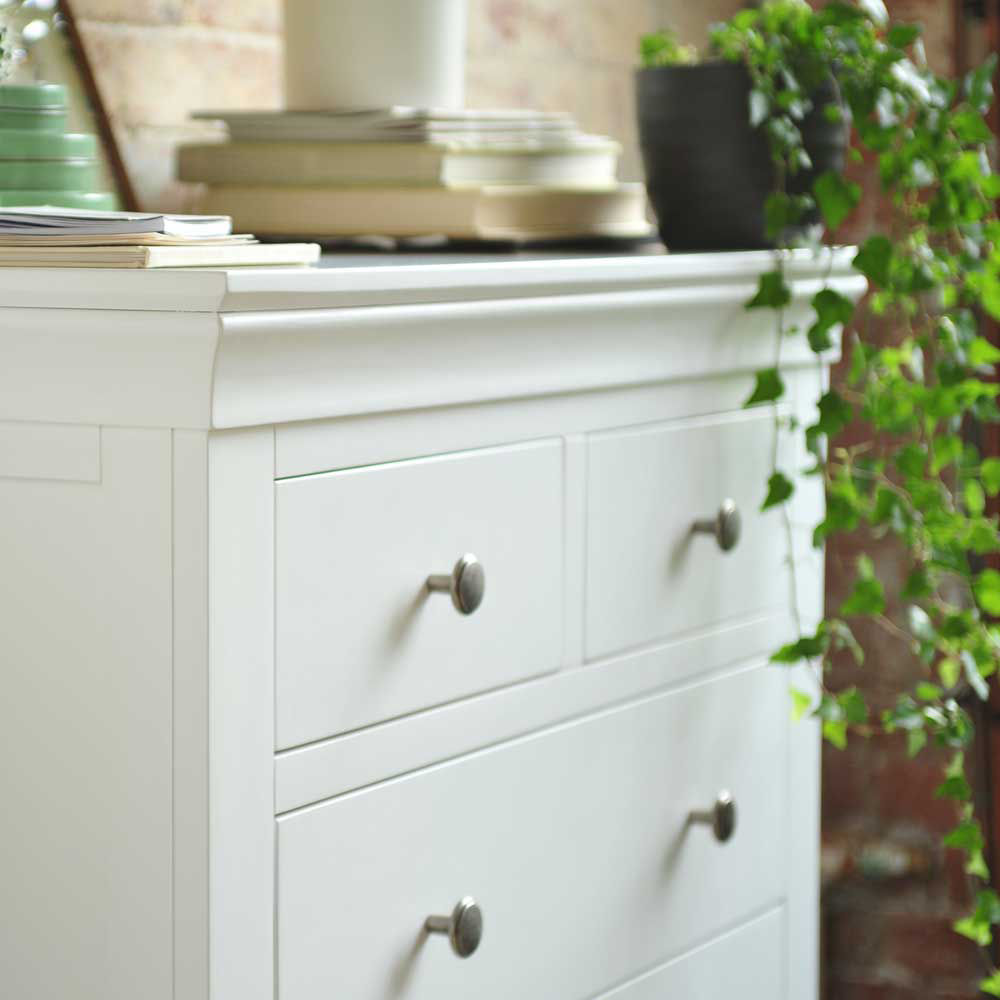 Painted furniture, chest of drawers, bedroom furniture, dream bedroom, Ivy, books, white furniture