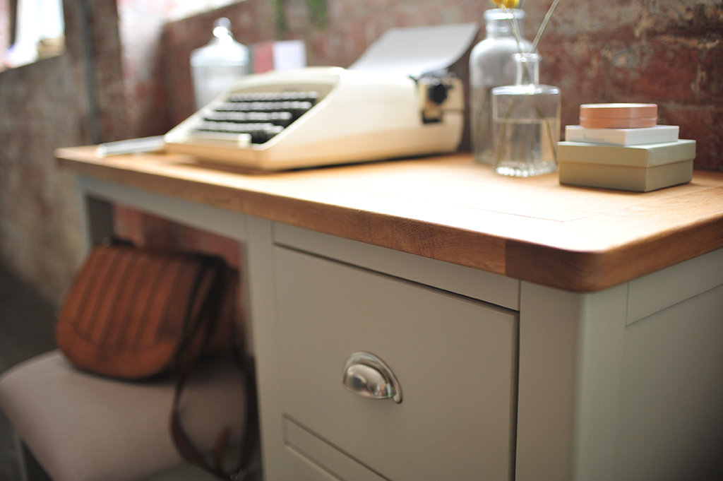grey dressing table, grey furniture, typewriter, leather bag, girls room