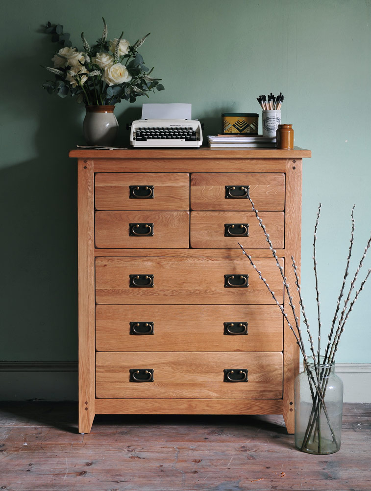 Oak chest of drawers, rustic oak, oakland, flowers, typewriter, green wall
