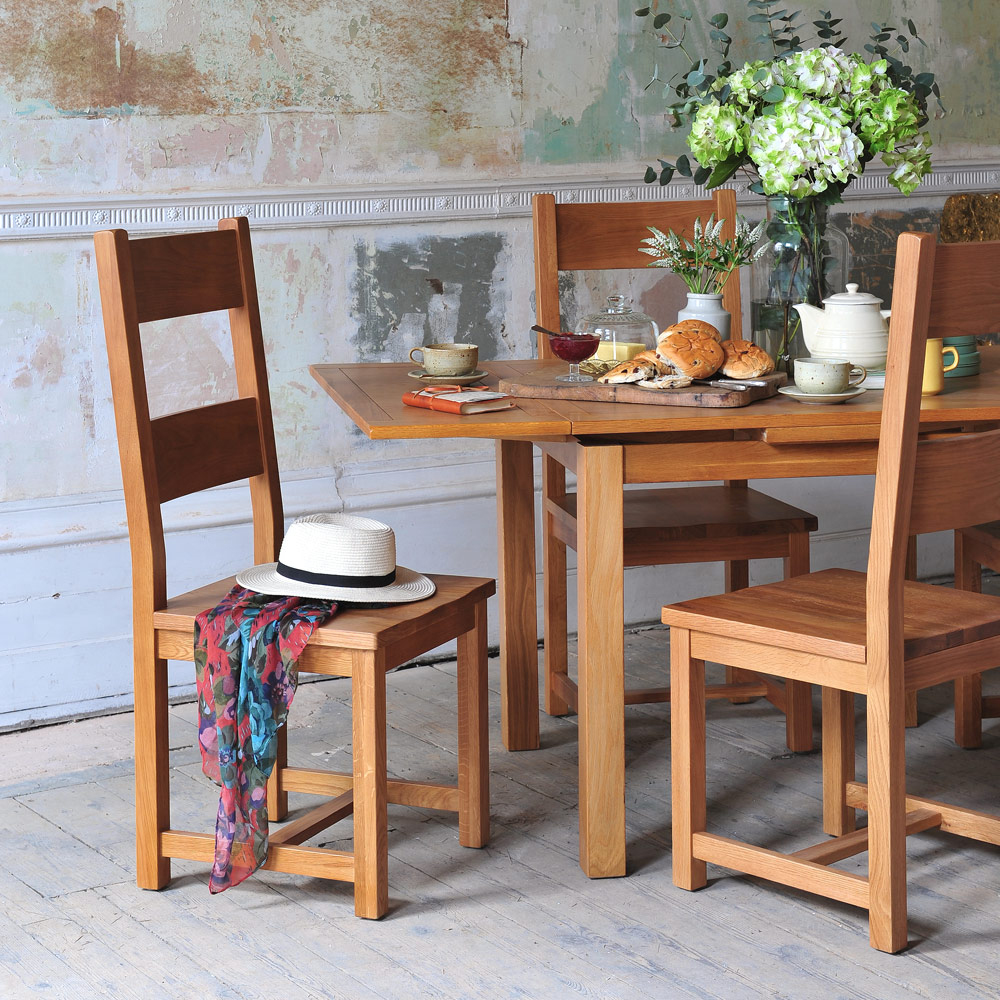 Oak Chair, country kitchen, oak table, hydrangeas