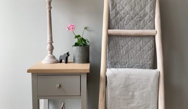 peartreecottagelife-chester-bedside-1-964x1024-7760957