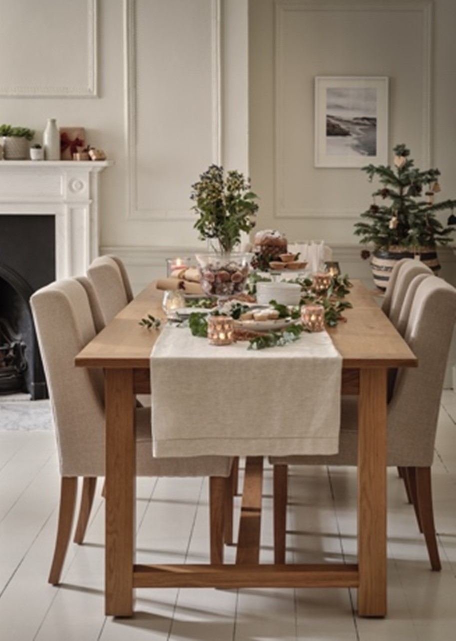 dining table, The Cotswold Company, made to last, christmas entertaining, dining room furniture, tablescape, festive food and drinks